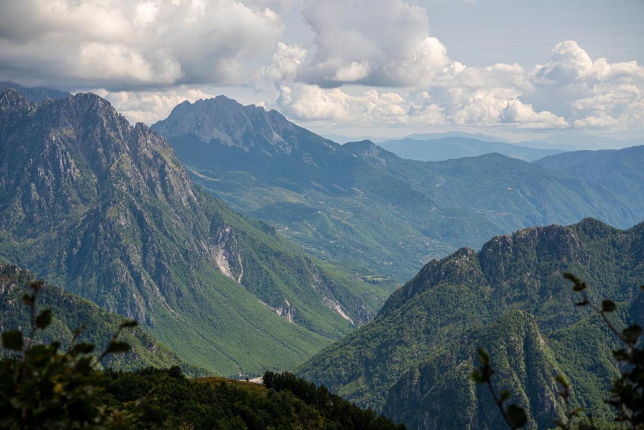 Villa Ujevara E Vogel Theth Buitenkant foto