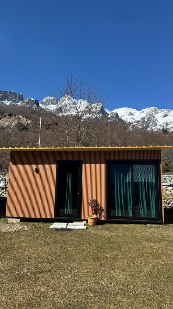 Villa Ujevara E Vogel Theth Buitenkant foto
